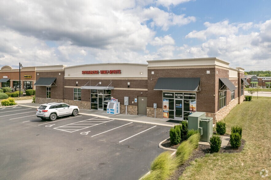 More Photos Of 748 Gardner Rd, Springboro Storefront For Lease