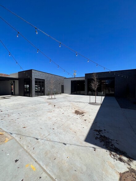 More Photos Of 140 E 5th St, Edmond Unknown For Lease