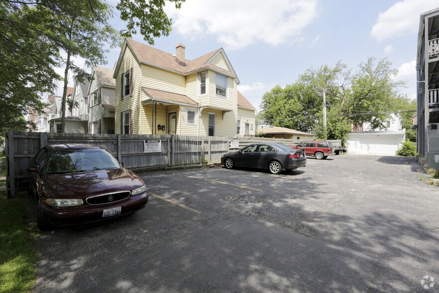More Photos Of 1934 Maple Ave, Evanston Storefront Retail Residential For Lease