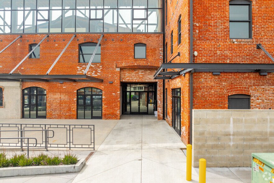 More Photos Of 1231 N Spring St, Los Angeles Loft Creative Space For Lease