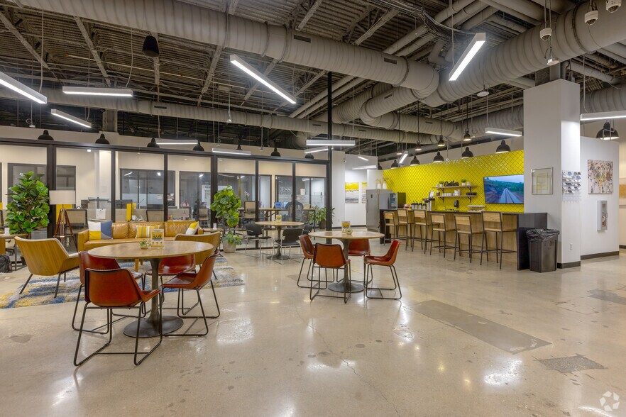 More Photos Of 700 S Rosemary Ave, West Palm Beach Coworking Space