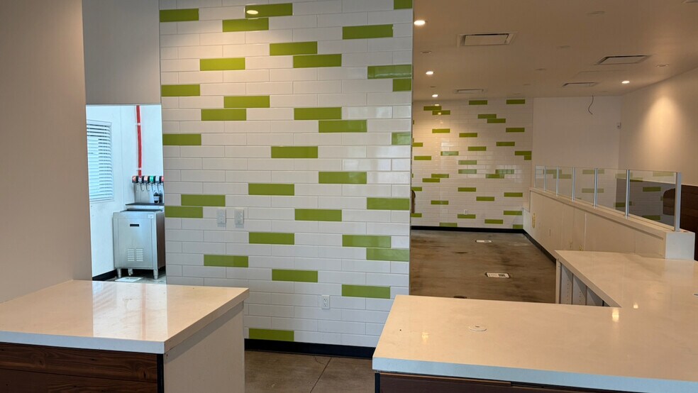 More Photos Of 8460 W Sunset Rd, Las Vegas Unknown For Lease