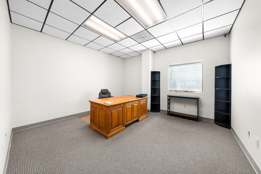 More Photos Of 110 Industrial Dr, Forney Showroom For Sale