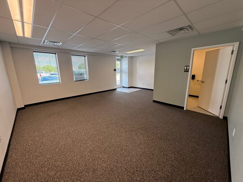More Photos Of 6387-6397 Aviation Cir, Loveland Industrial For Sale