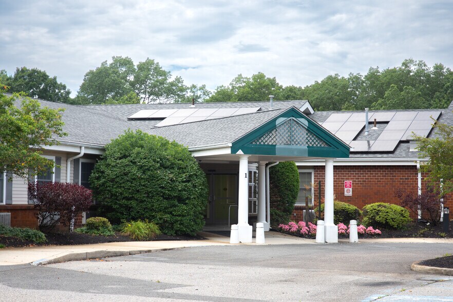 More Photos Of 94 Stevens Rd, Toms River Healthcare For Lease