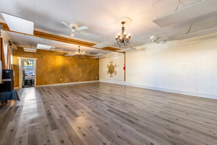 More Photos Of 145 N Market St, Wailuku Storefront Retail Residential For Sale
