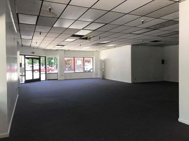 More Photos Of 1670 Market St, Redding Storefront For Lease