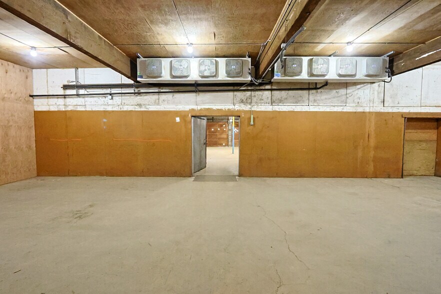 More Photos Of 665 Hemlock Ave, Coos Bay Refrigeration Cold Storage For Sale