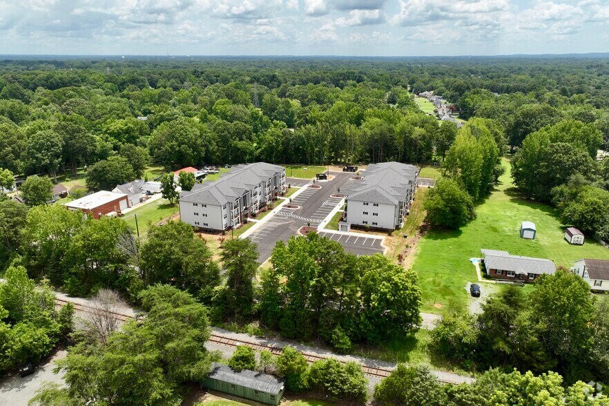 More Photos Of 143 Emerson Point Dr, Elon Apartments For Sale