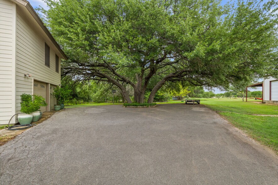 More Photos Of 8210 E FM 1518 N, Schertz Industrial For Sale
