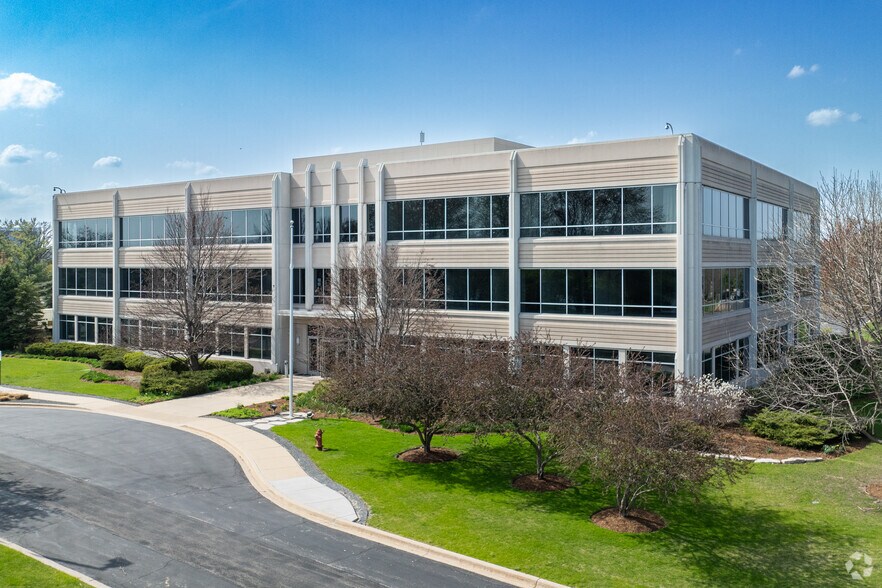 More Photos Of 1955 W Field Ct, Lake Forest Office For Lease