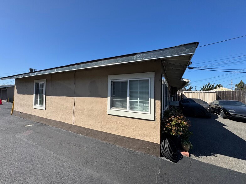 More Photos Of 19465 Meekland Ave, Cherryland Apartments For Sale