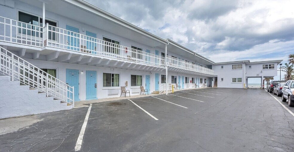 More Photos Of 1503 S Atlantic Ave, Daytona Beach Hotel For Sale