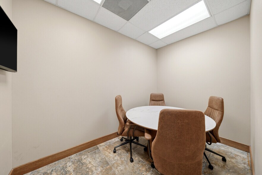 More Photos Of 4122 Hwy 90 Alt, Altair Light Distribution For Lease