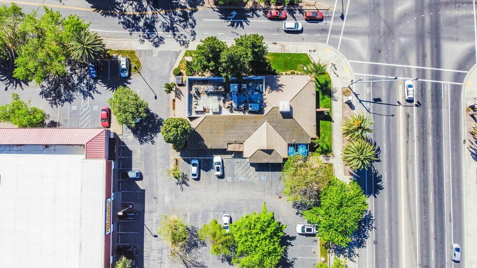More Photos Of 6400 Fair Oaks Blvd, Carmichael Restaurant For Sale