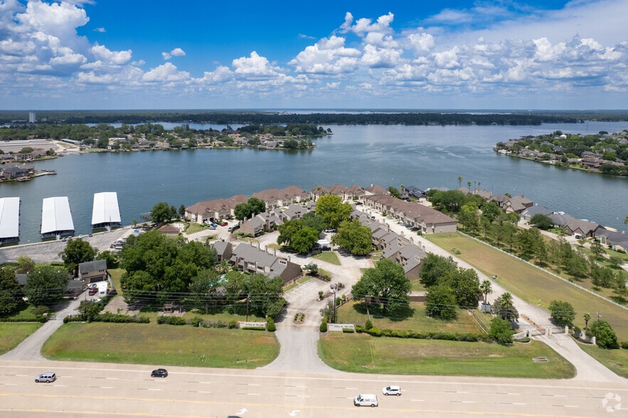 More Photos Of 17578 Highway 105, Montgomery Hotel For Sale