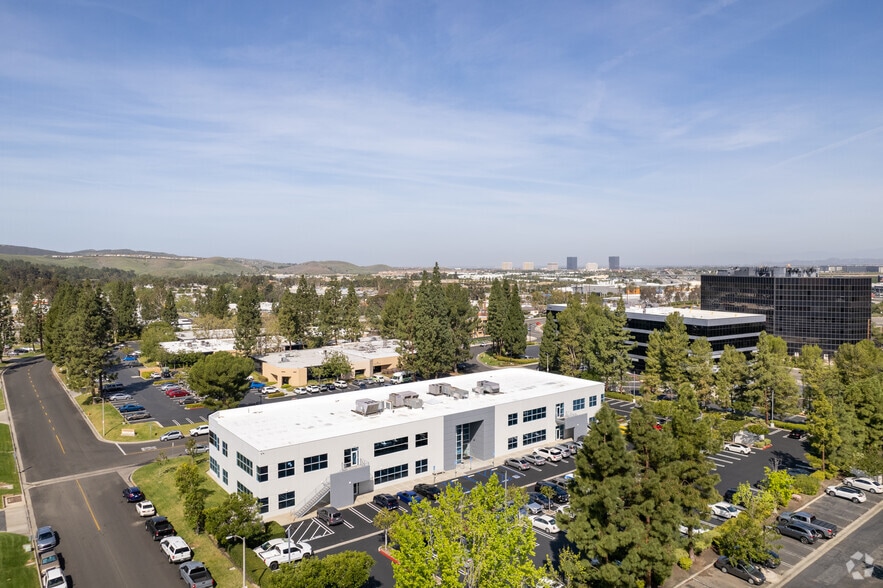 More Photos Of 23172 Plaza Pointe Dr, Laguna Hills Office For Lease