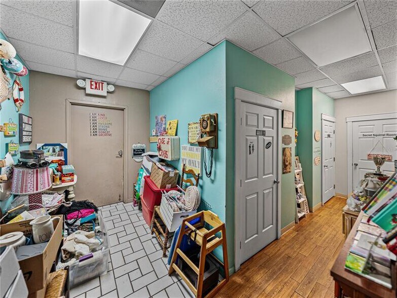 More Photos Of 135 S Central Ave, Bartow Storefront Retail Residential For Sale