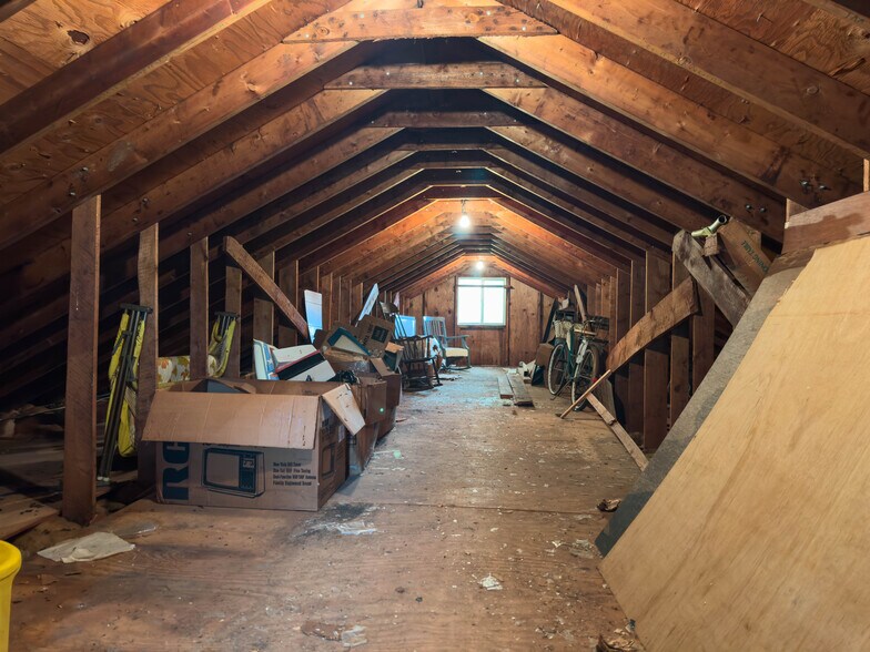 More Photos Of 31647 Charleston Rd, Leon Storefront For Sale