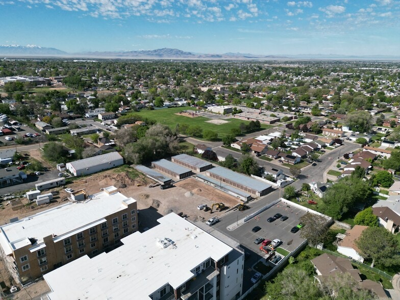 More Photos Of 2087 N Main St, Sunset Freestanding For Sale