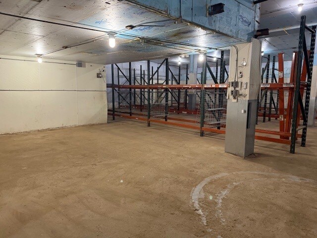 More Photos Of 2514 Foundry Pl, Clayville Industrial For Sale