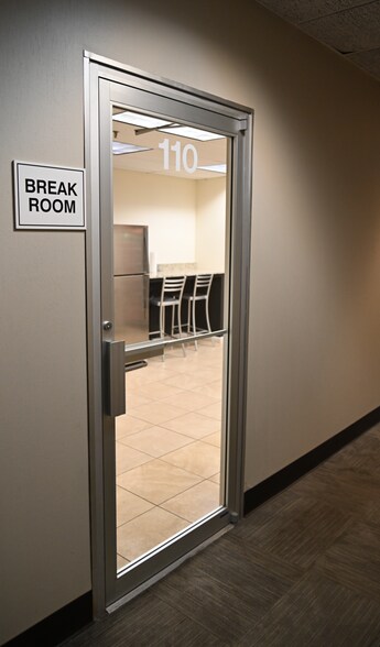 More Photos Of 490 Wheeler Rd, Hauppauge Office For Lease