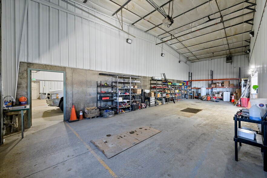 More Photos Of 44-46 Wilkins Peak Dr, Rock Springs Warehouse For Sale
