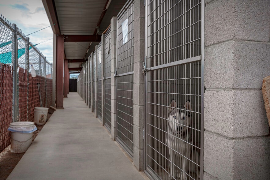 More Photos Of 1601 Wardle rd, Sierra Vista Specialty For Sale