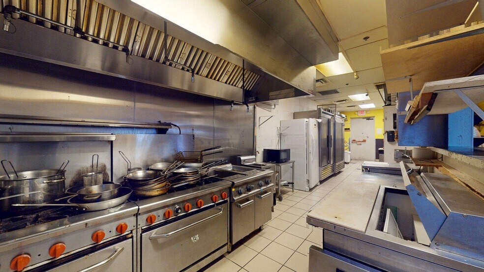 More Photos Of 3983 Destination Dr, Osprey Storefront Retail Office For Sale