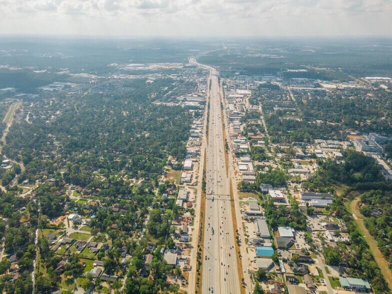 More Photos Of 21265 Blair Rd, Conroe Warehouse For Sale