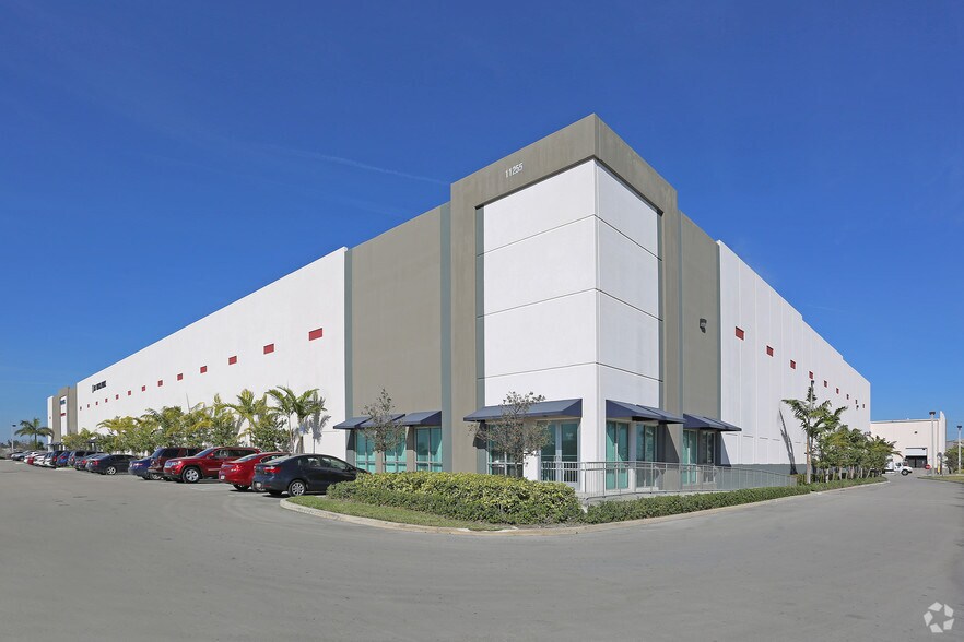 More Photos Of 11255 NW 106th St, Miami Warehouse For Lease