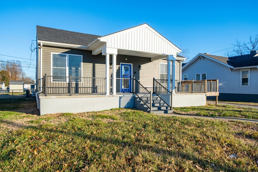 More Photos Of 2219 Frederica St, Owensboro Office For Sale