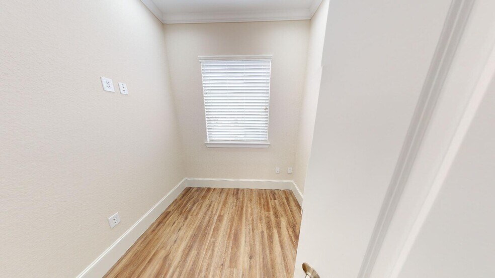 More Photos Of 11023 Northpointe Blvd, Tomball Medical For Sale