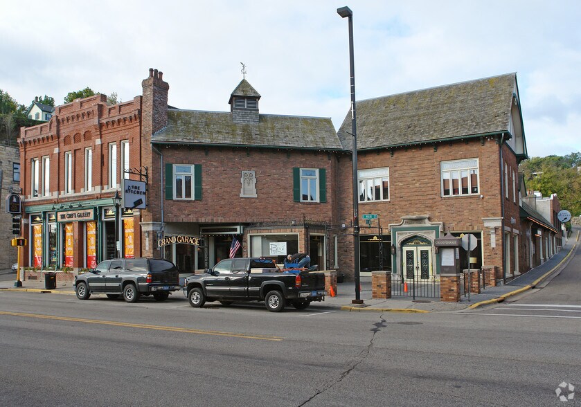 More Photos Of 324-326 S Main St, Stillwater General Retail For Sale