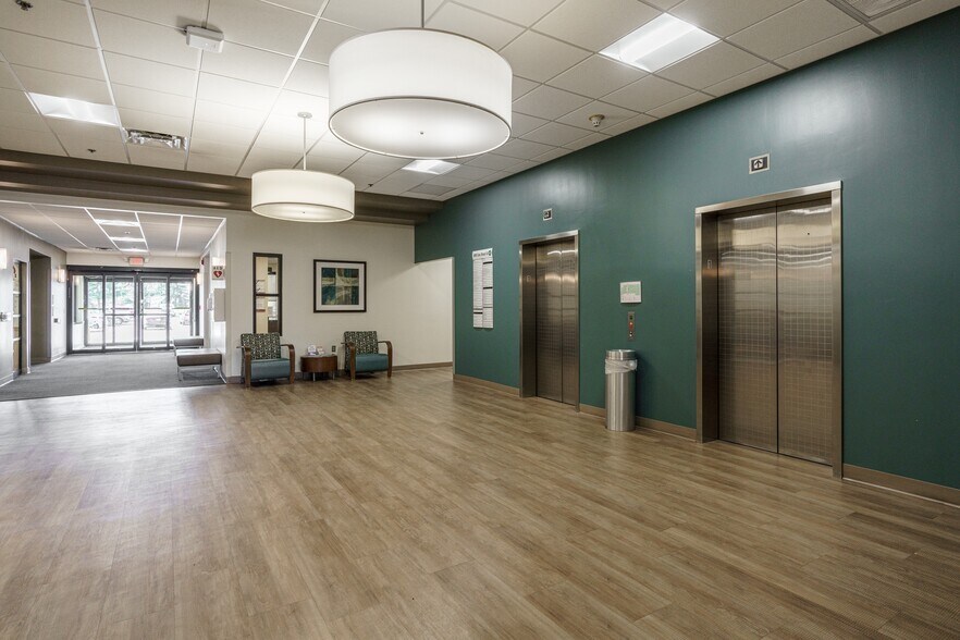 More Photos Of 5969 E Broad St, Columbus Medical For Lease