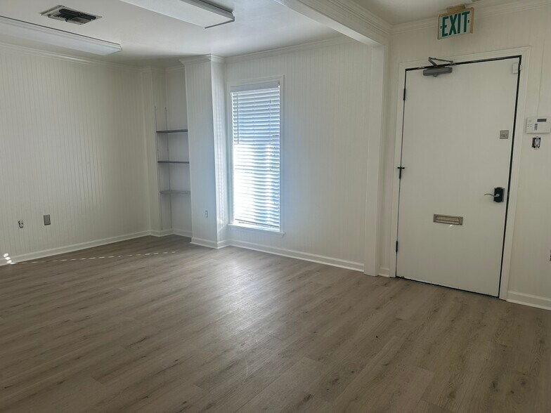 More Photos Of 2829 Needham Dr, Baton Rouge Warehouse For Lease