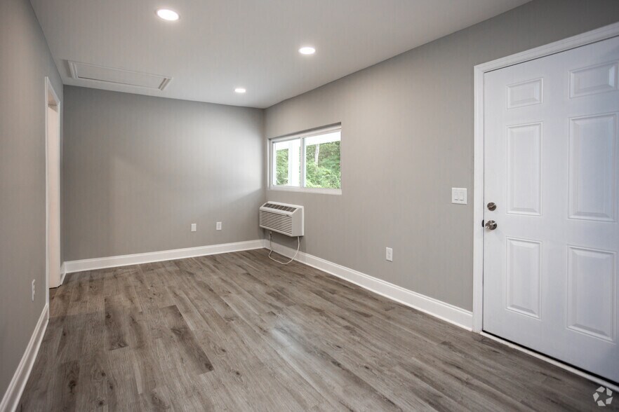 More Photos Of 2300 Davenport Rd, Knoxville Apartments For Sale