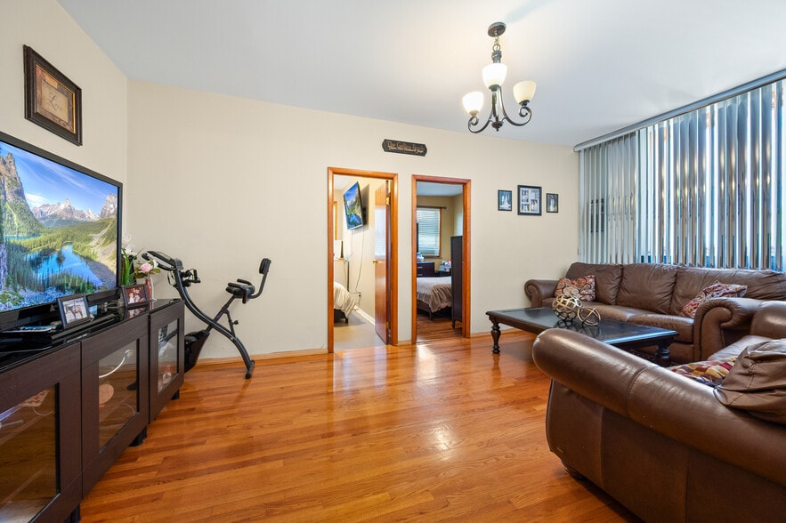 More Photos Of 2101 76th St, Brooklyn Flex For Sale