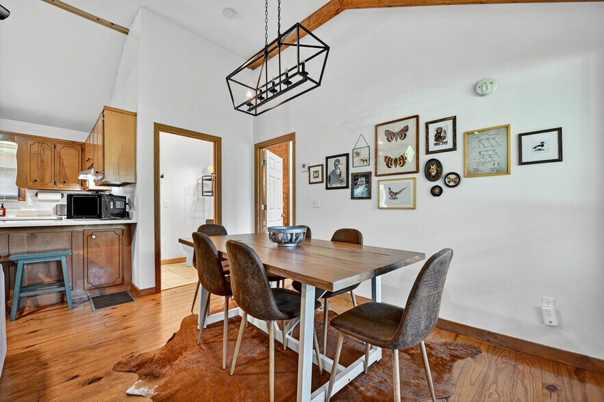 More Photos Of 77 Alpine Way, Blairsville Hotel For Sale