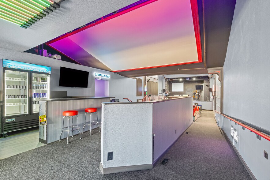 More Photos Of 714 Main St, Lewiston Movie Theatre For Sale