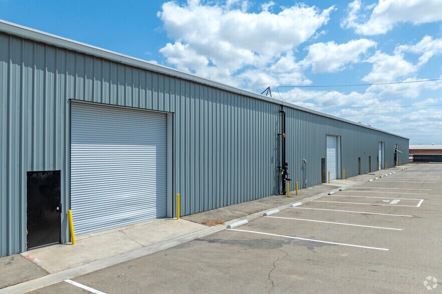 More Photos Of 2910 E Heaton Ave, Fresno Industrial For Sale