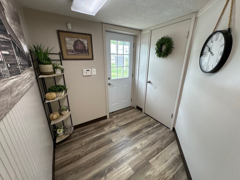 More Photos Of 707 Widewater Dr, Lafayette Industrial For Lease