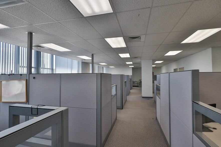 More Photos Of 1 E Broad St, Bethlehem Medical For Lease