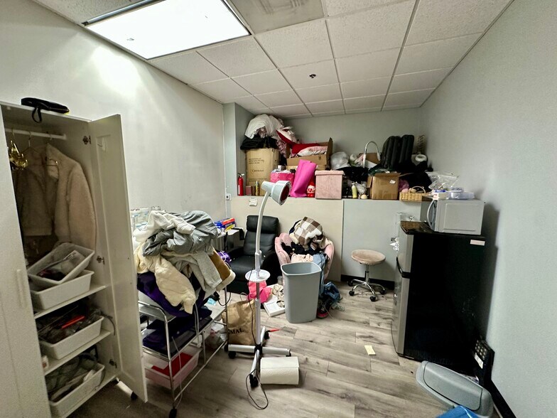 More Photos Of 861 Harold Pl, Chula Vista Research And Development For Sale