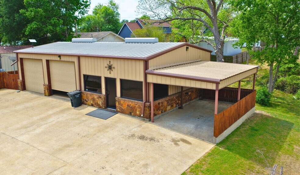 More Photos Of 405 N Johnston St, Caldwell Office For Sale