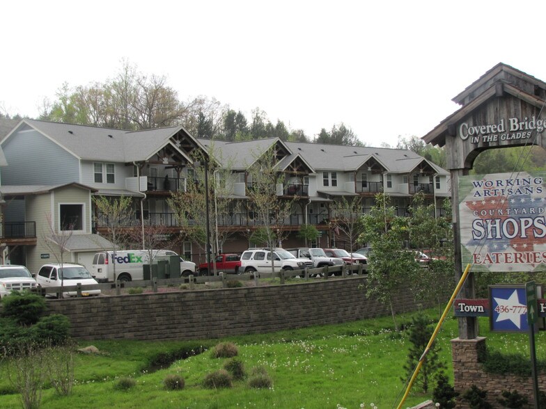 More Photos Of 849 Glades Rd, Gatlinburg Specialty For Sale