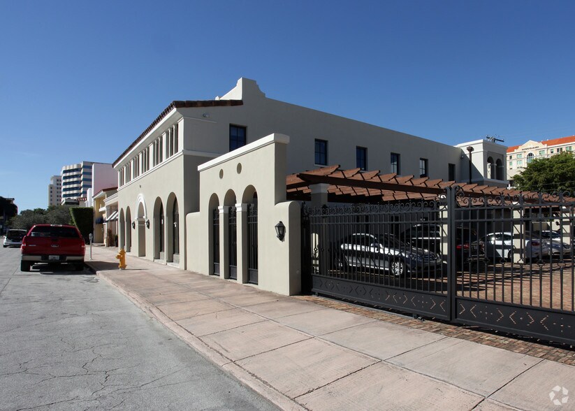 More Photos Of 133 Sevilla Ave, Coral Gables Medical For Lease