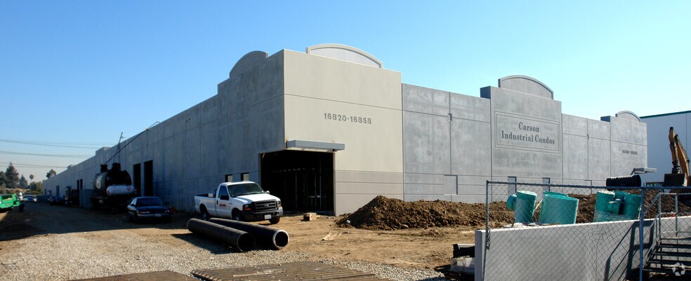 More Photos Of 16882 S Main St, Gardena Warehouse For Lease