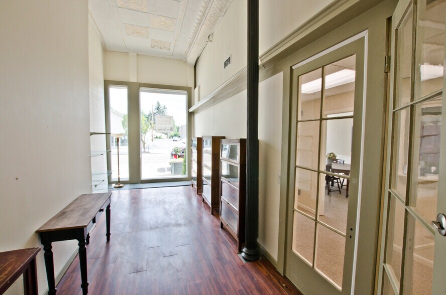 More Photos Of 21 E Main St, Cuba Storefront Retail Office For Lease