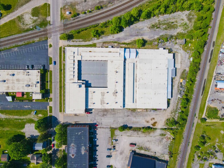 More Photos Of 521 S Market St, Galion Manufacturing For Sale